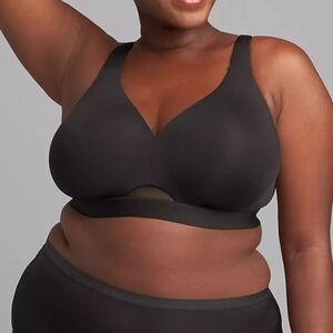 Lane Bryant Cacique Lightly Lined No-Wire Bra 52B in Black